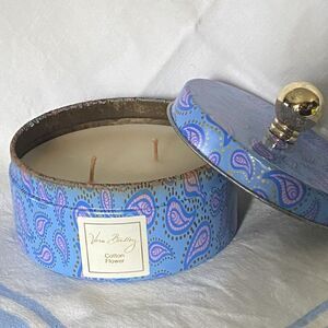 VERA BRADLEY Cotton Flower Scented Candle 2 Wick Blue Tin Paisley Discontinued